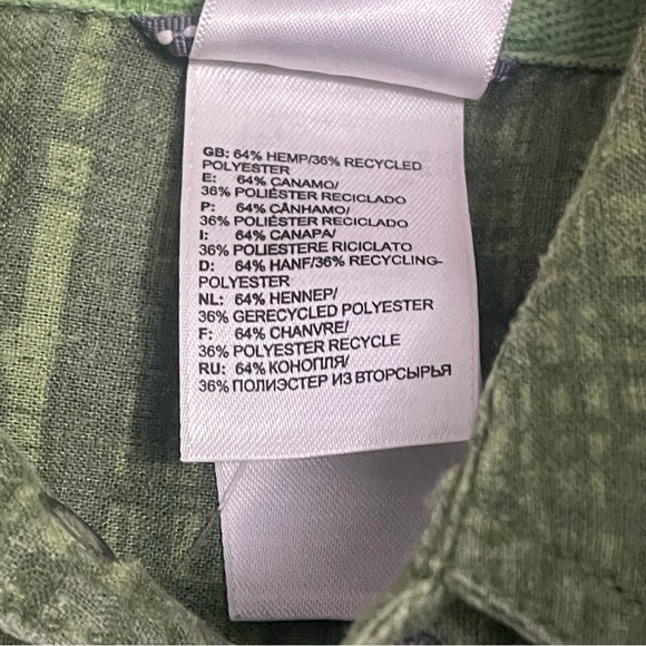 The North Face Olive Green Casual Button Down Shirt - Picture 9 of 10